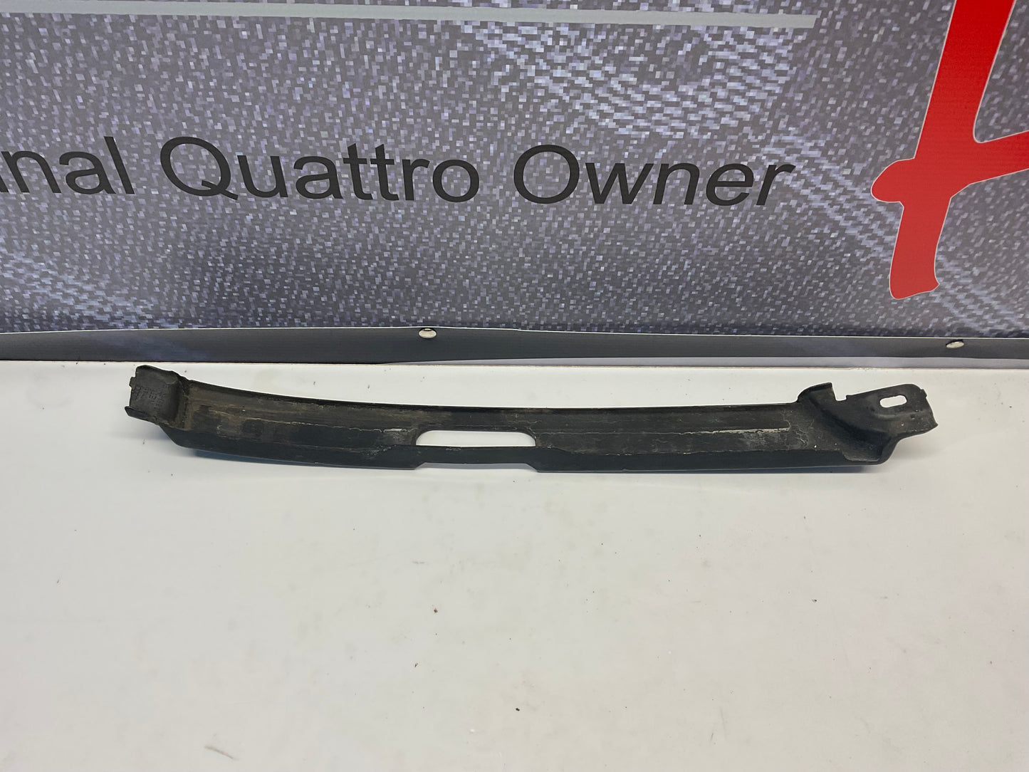 Driver Headlight/Bumper Trim 4A0853207