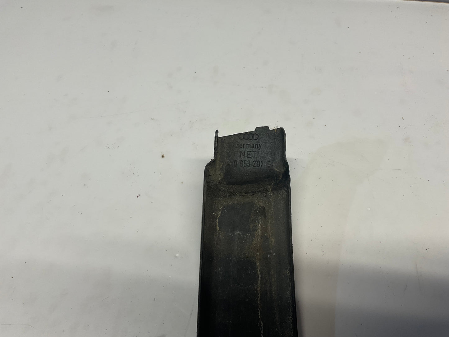 Driver Headlight/Bumper Trim 4A0853207