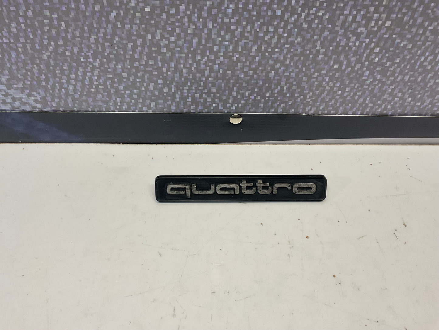 Front Grill Badge Quattro 853853736A