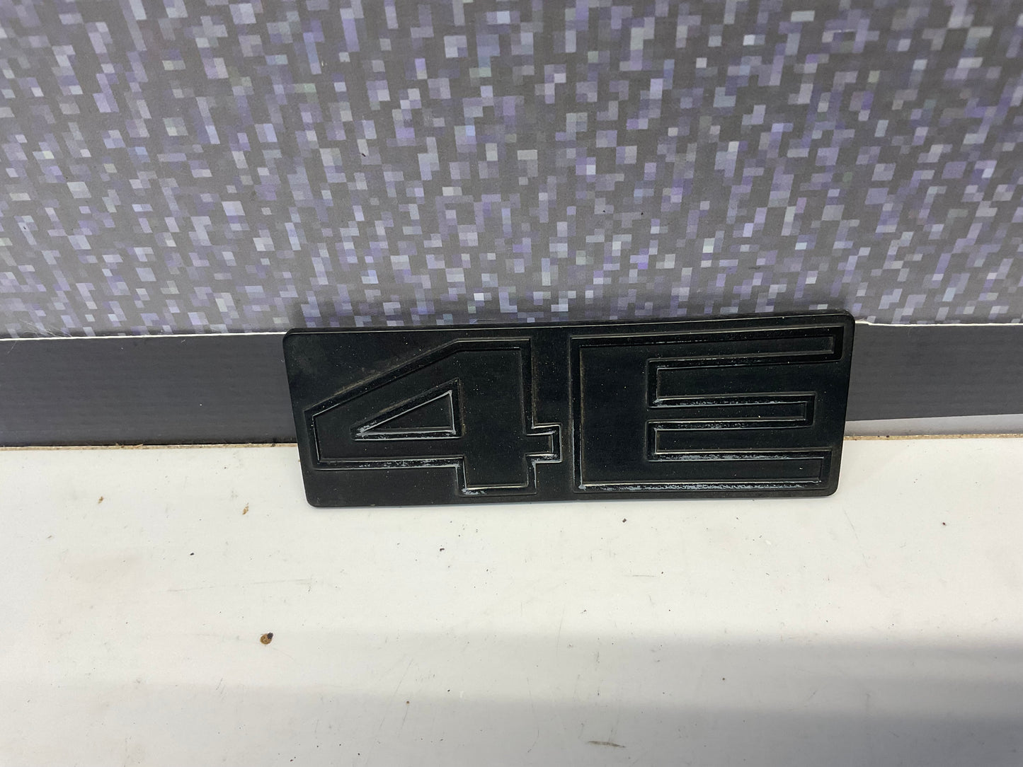 Trunk Lid Badge 4000 4E B2