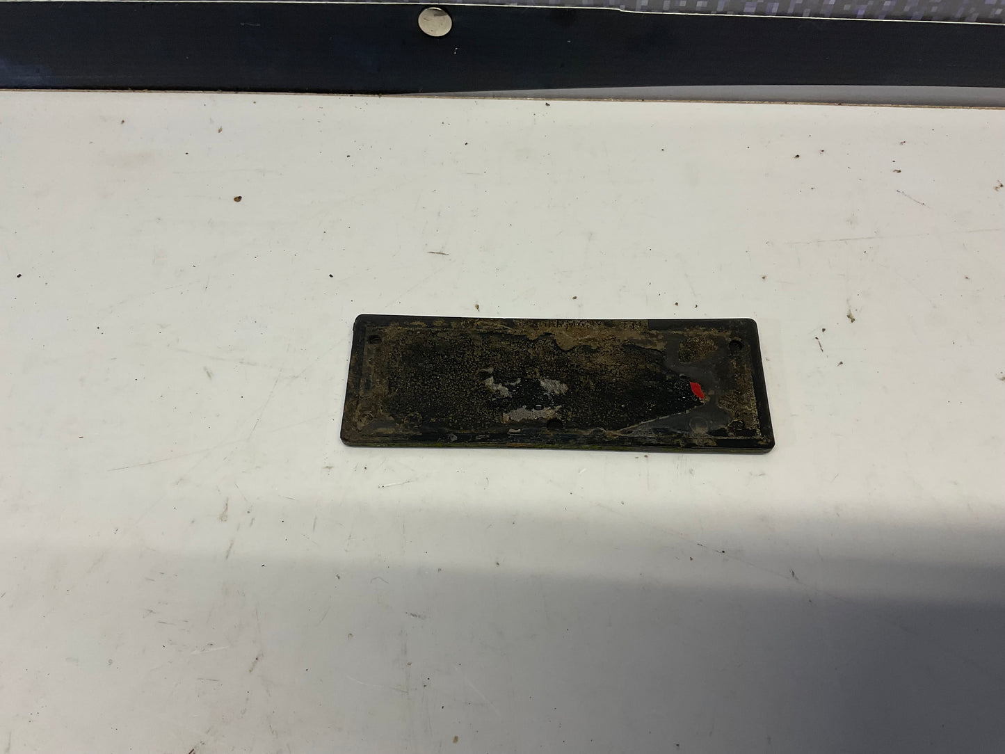 Trunk Lid Badge 4000 4E B2