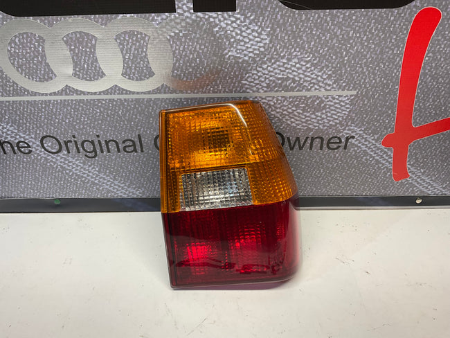 Passenger Taillight Right 855945218A B2 UR
