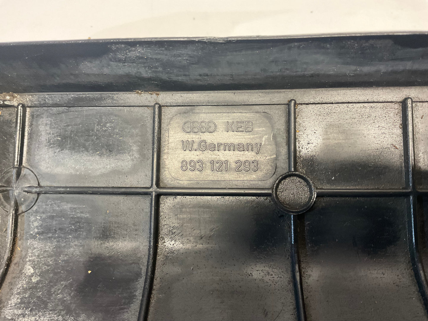 Radiator/Condenser Air Duct Cover 893121293  B3