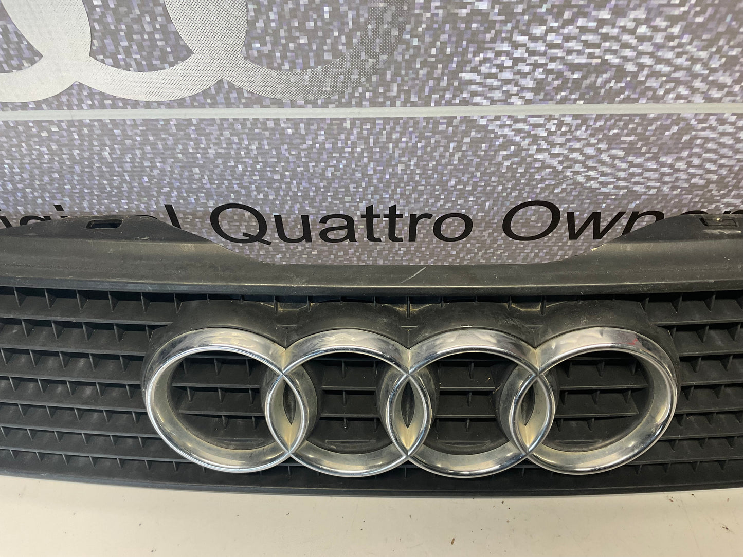 Front Grill 893853655B B3