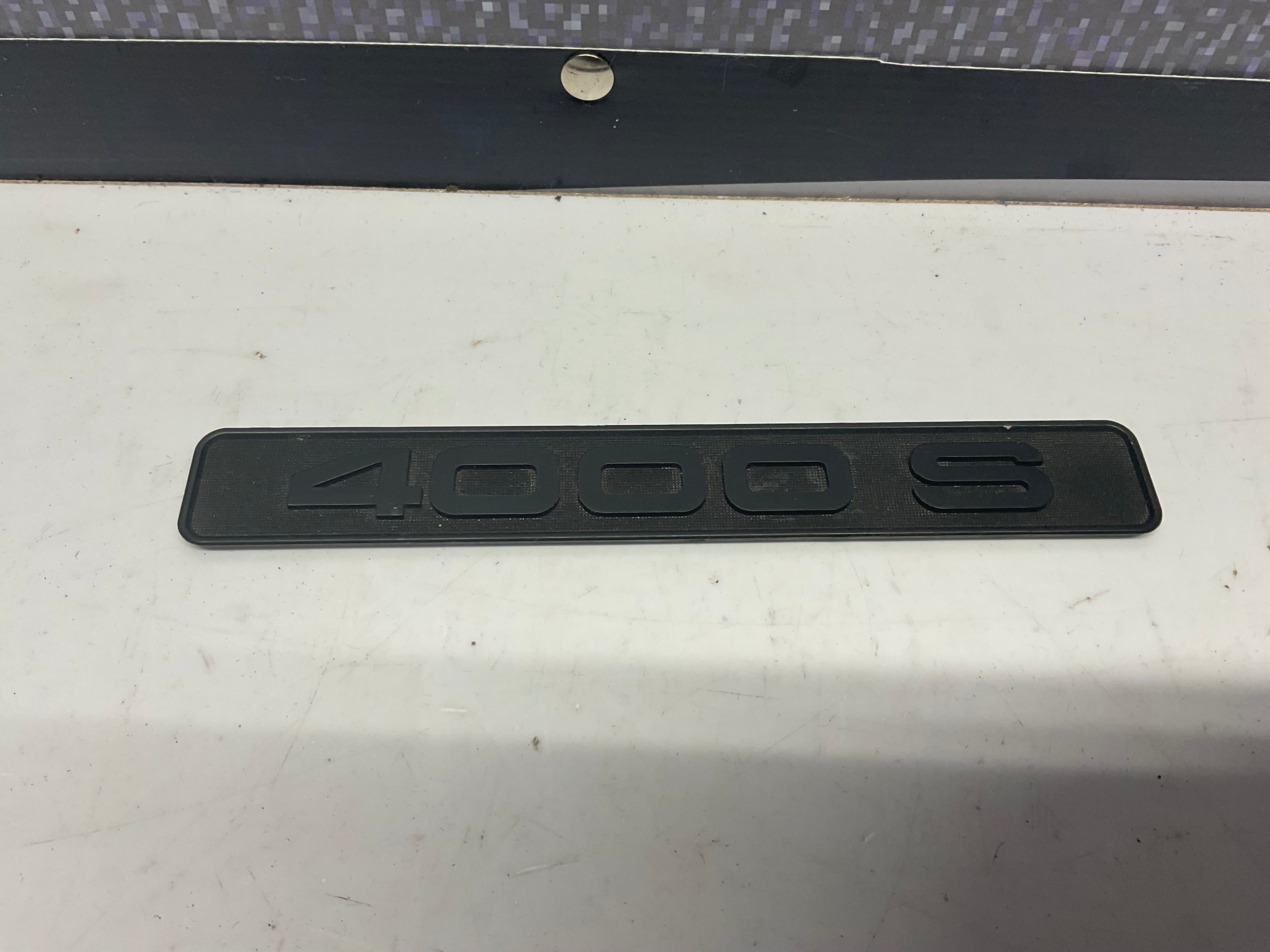 Interior Dash Badge 4000S B2 – Quattroholics