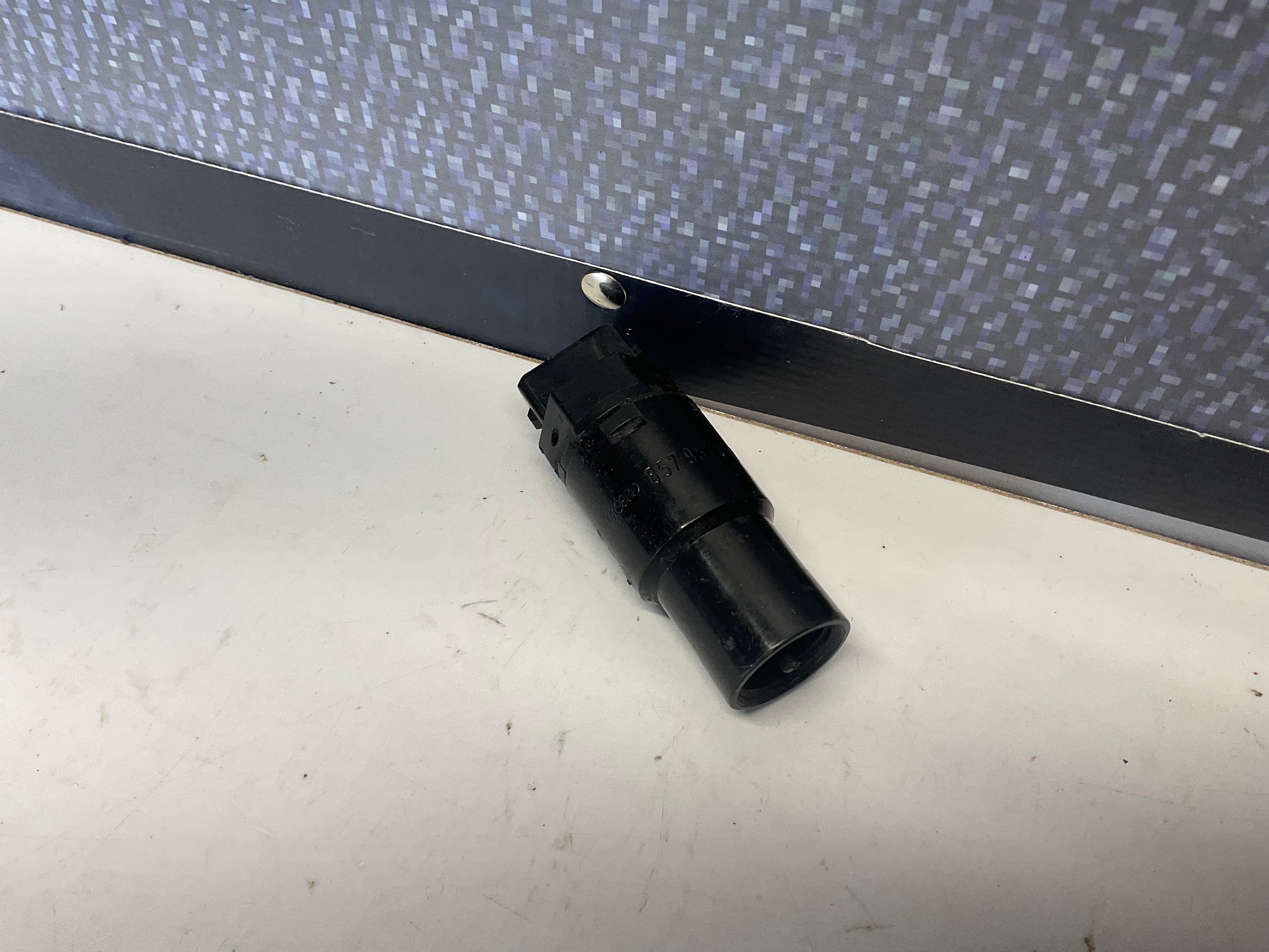 Vehicle Speed Sensor 857957827 – Quattroholics