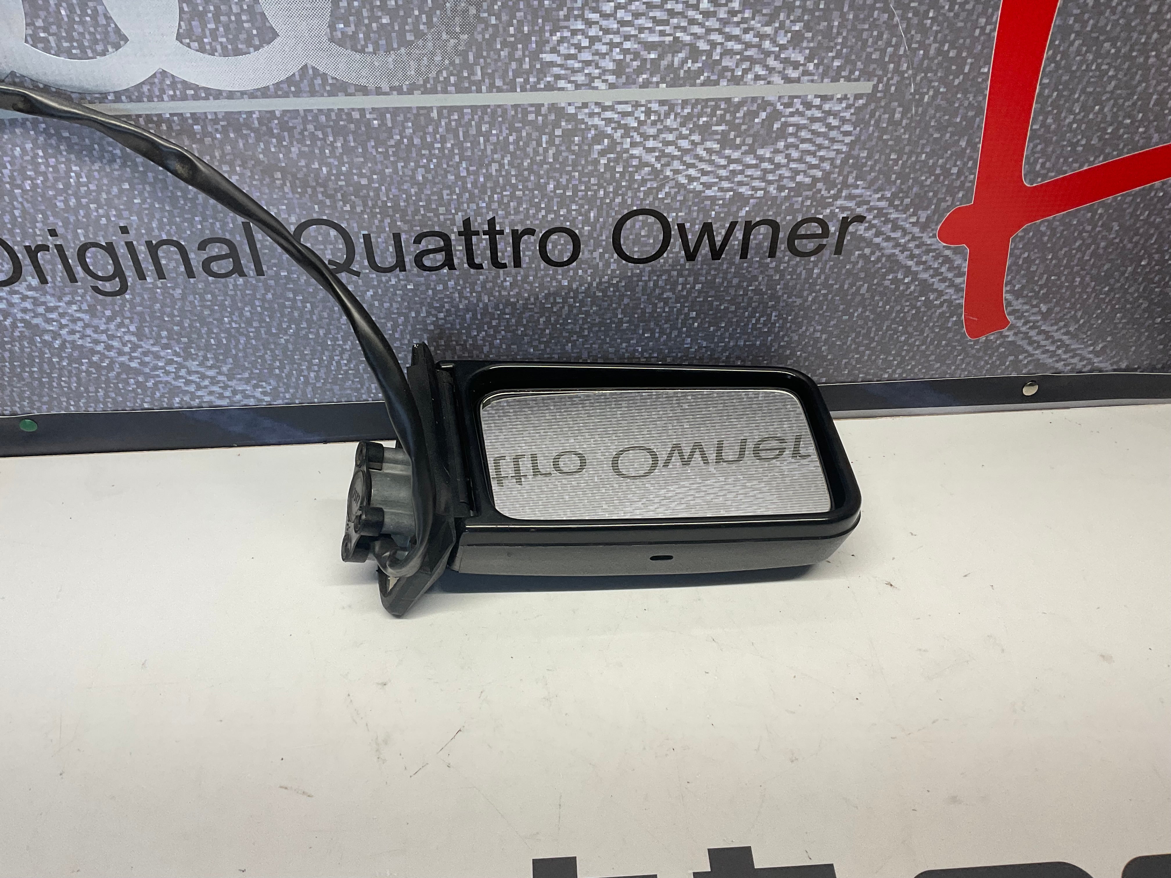 Passenger Power Mirror Right 811857502E B2 – Quattroholics