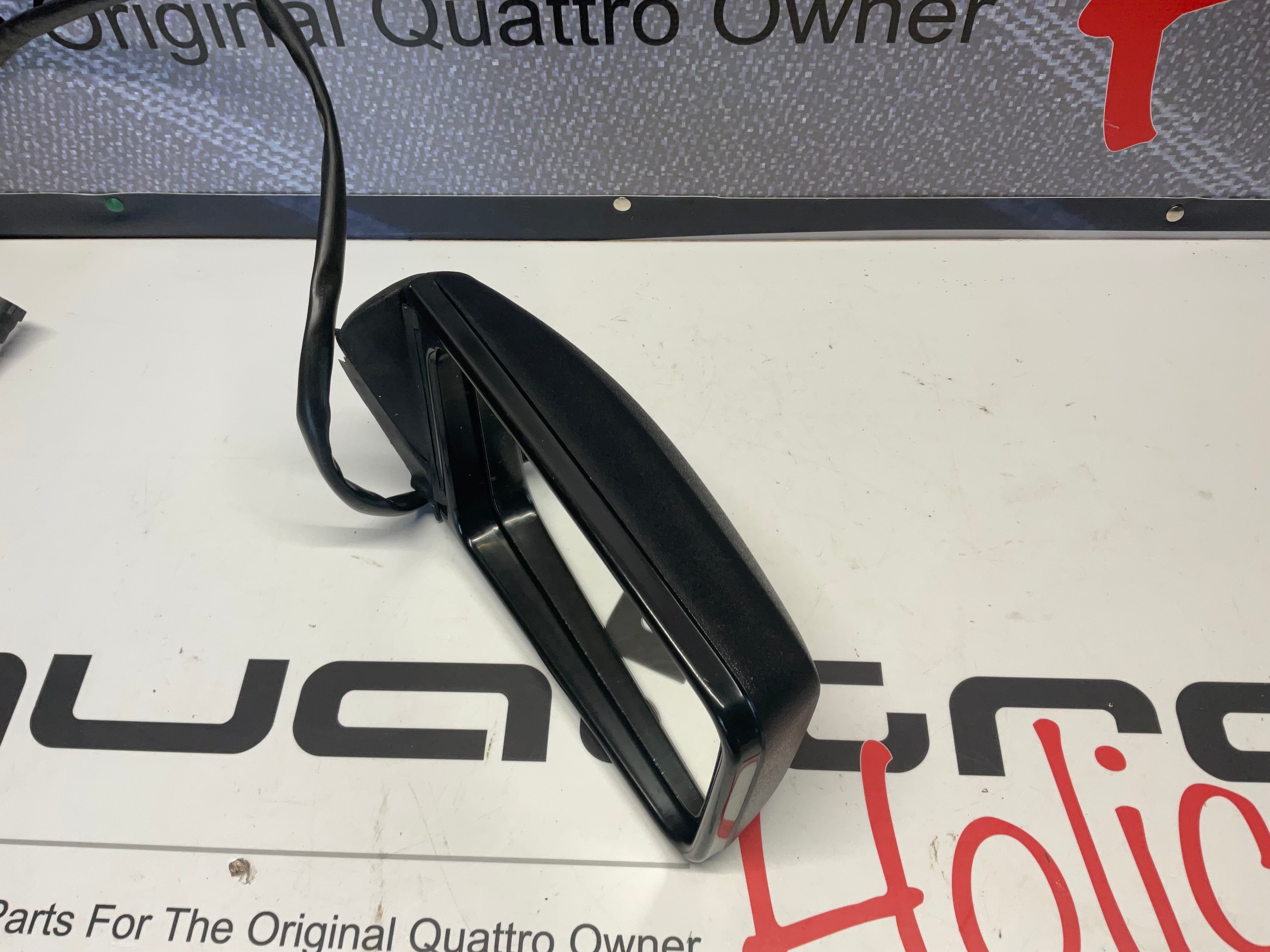 Passenger Power Mirror Right 811857502E B2 – Quattroholics
