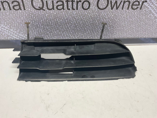 Front Bumper Right Lower Grill 811853667E