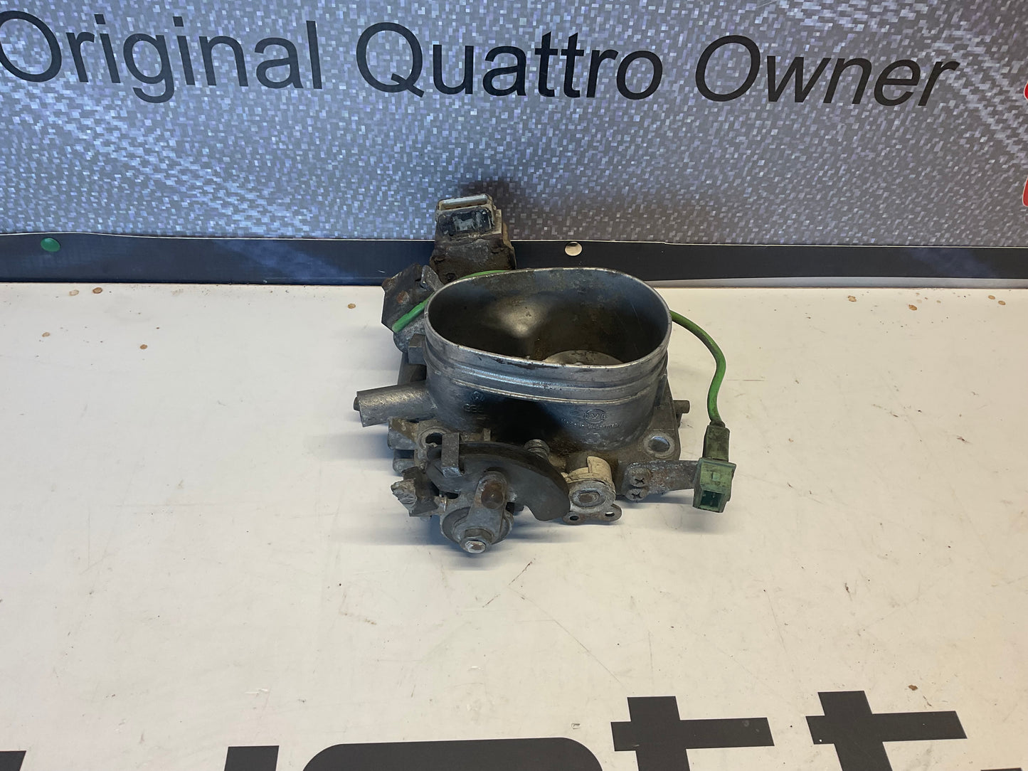 Throttle Body 051733154A  B3  7A