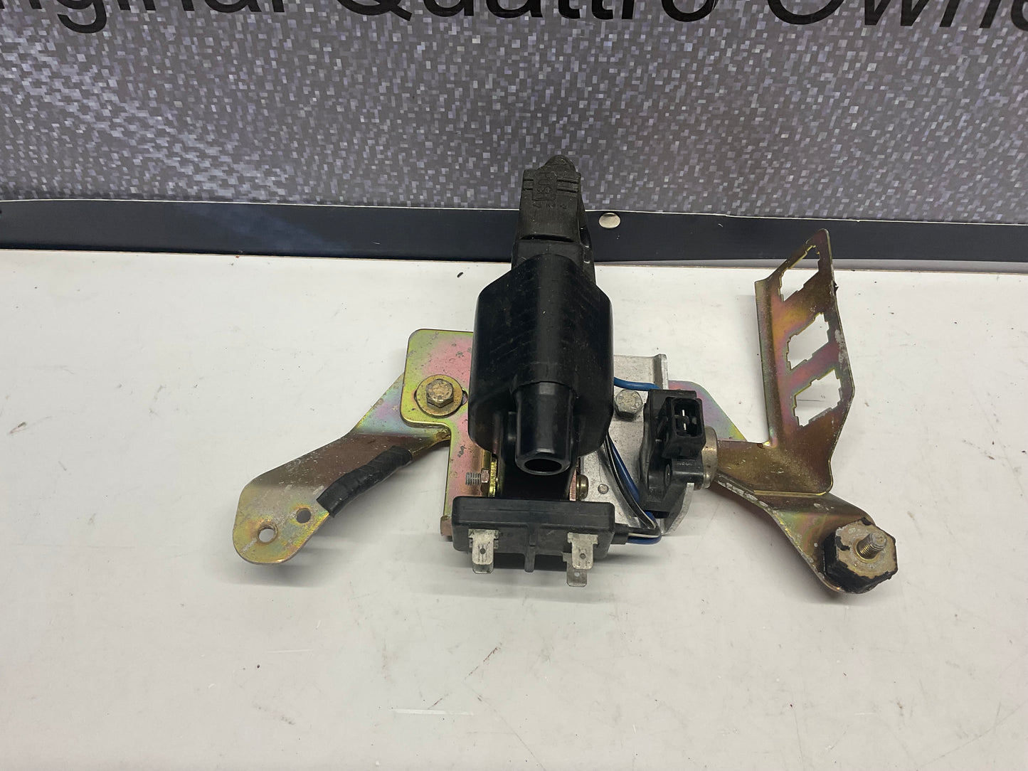 Ignition Coil 443905105A