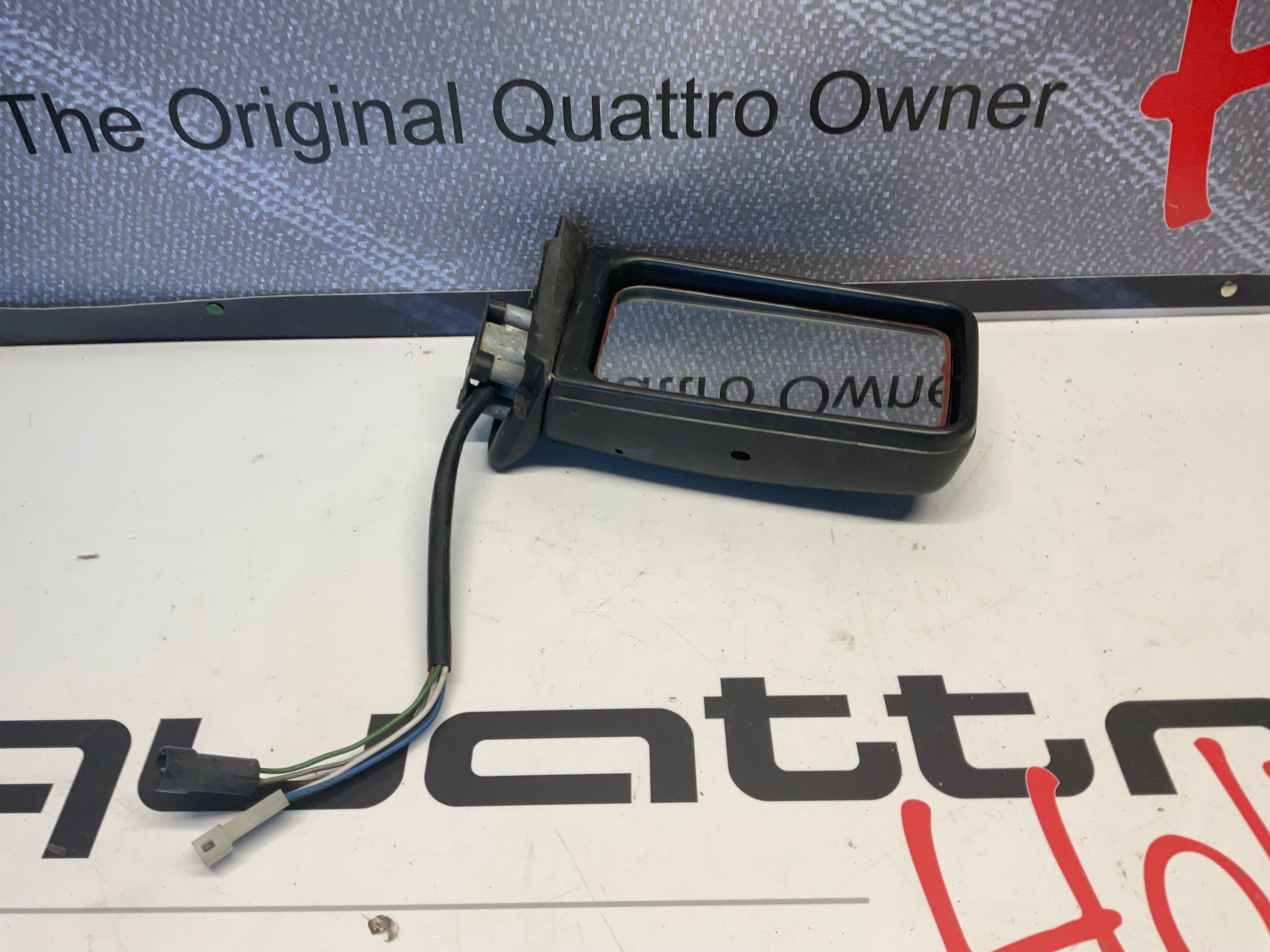 Passenger Power Mirror Right 811857502C B2 – Quattroholics