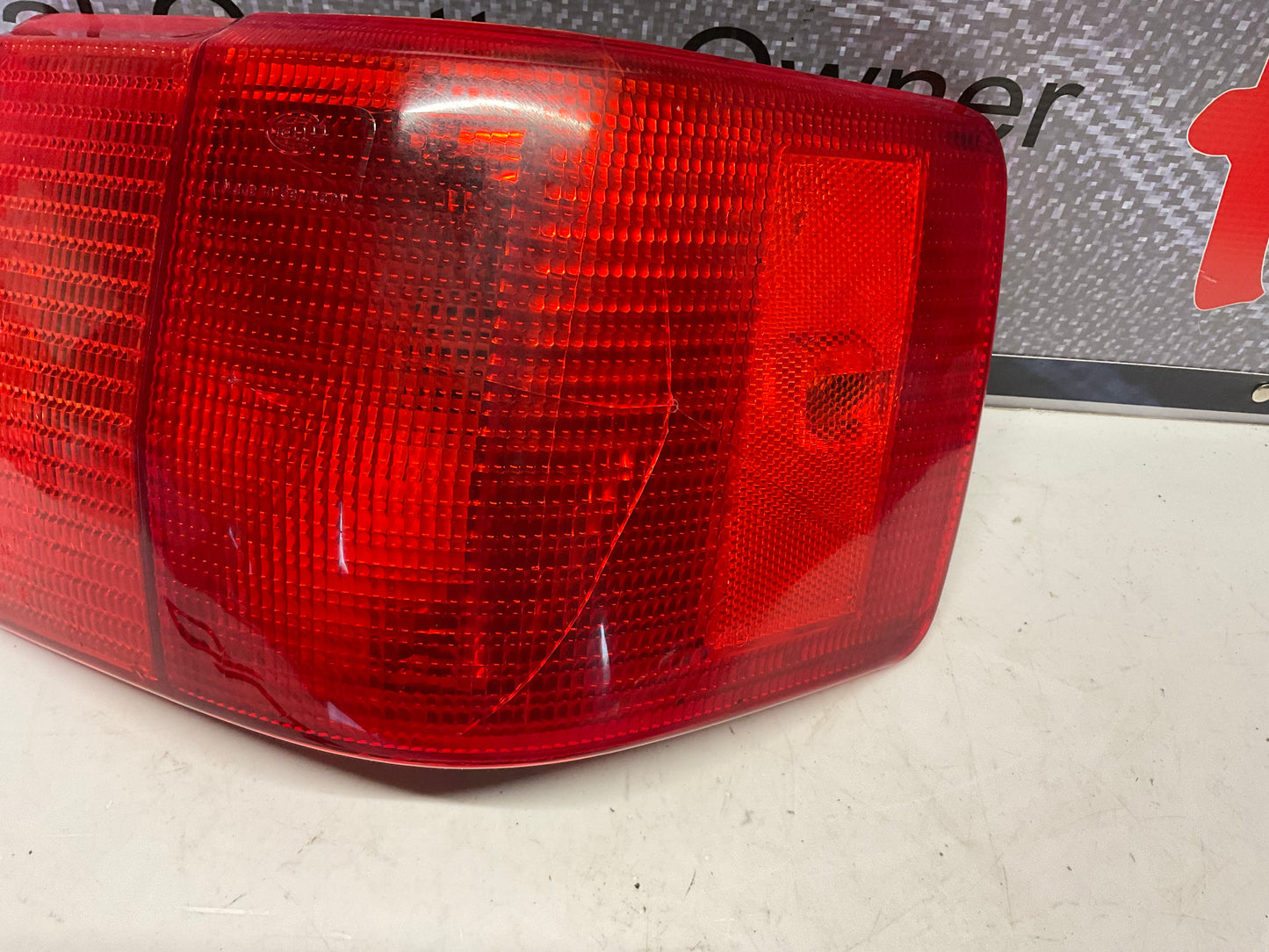 Passenger Taillight Right 893945096A  B3