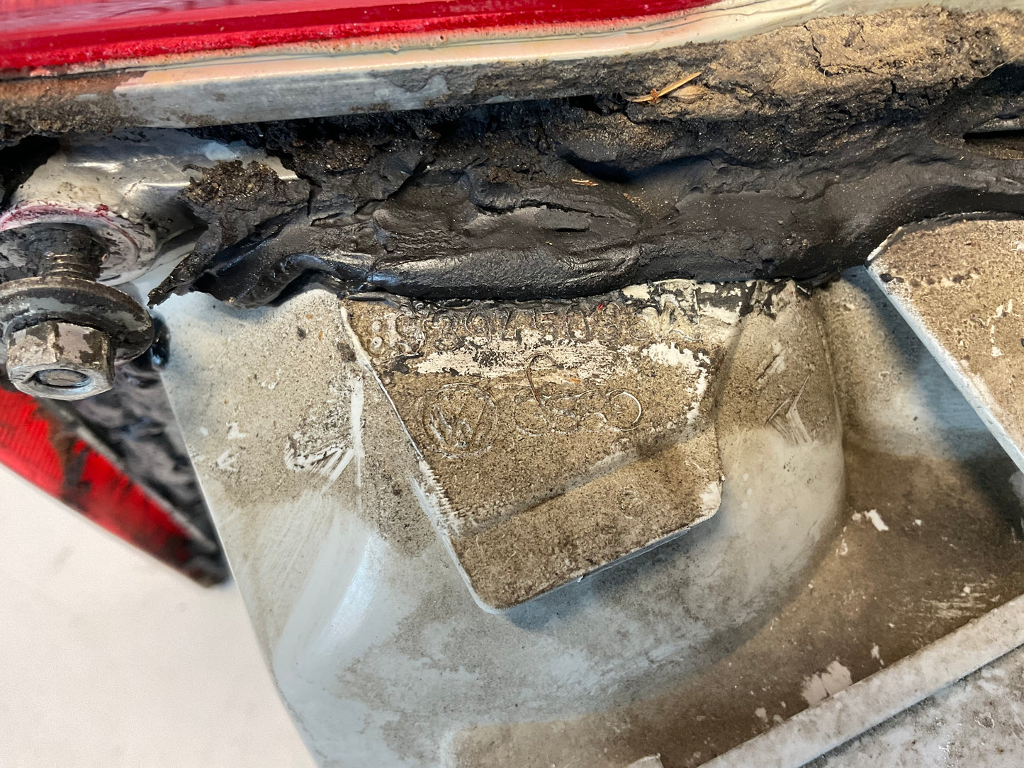 Driver Taillight Left 893945095A B3 90 20V