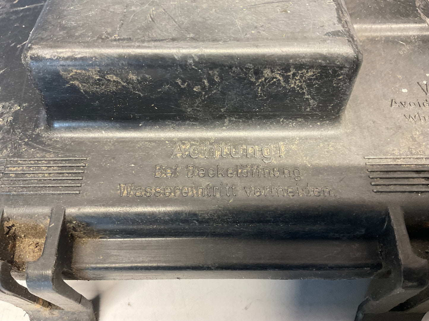 Fuse Block Cover 443941801B  C3