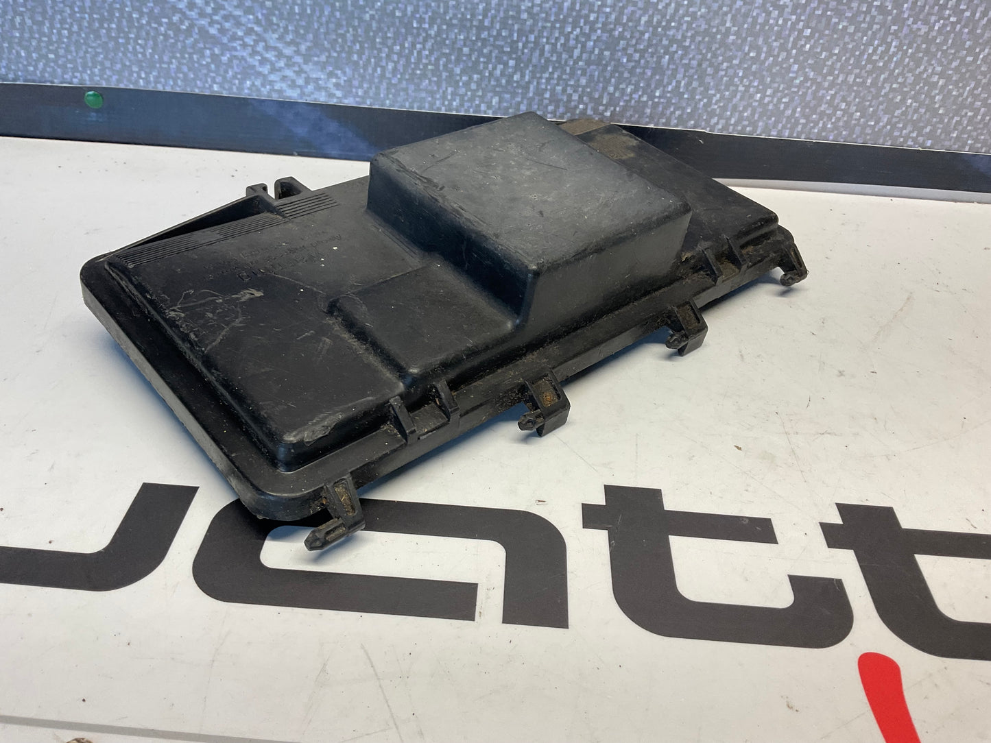 Fuse Block Cover 443941801B  C3