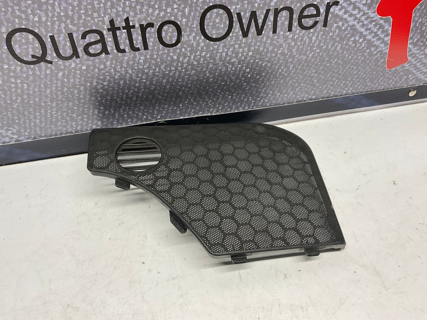 Passenger Door Speaker Cover Right 4A0035420  C4