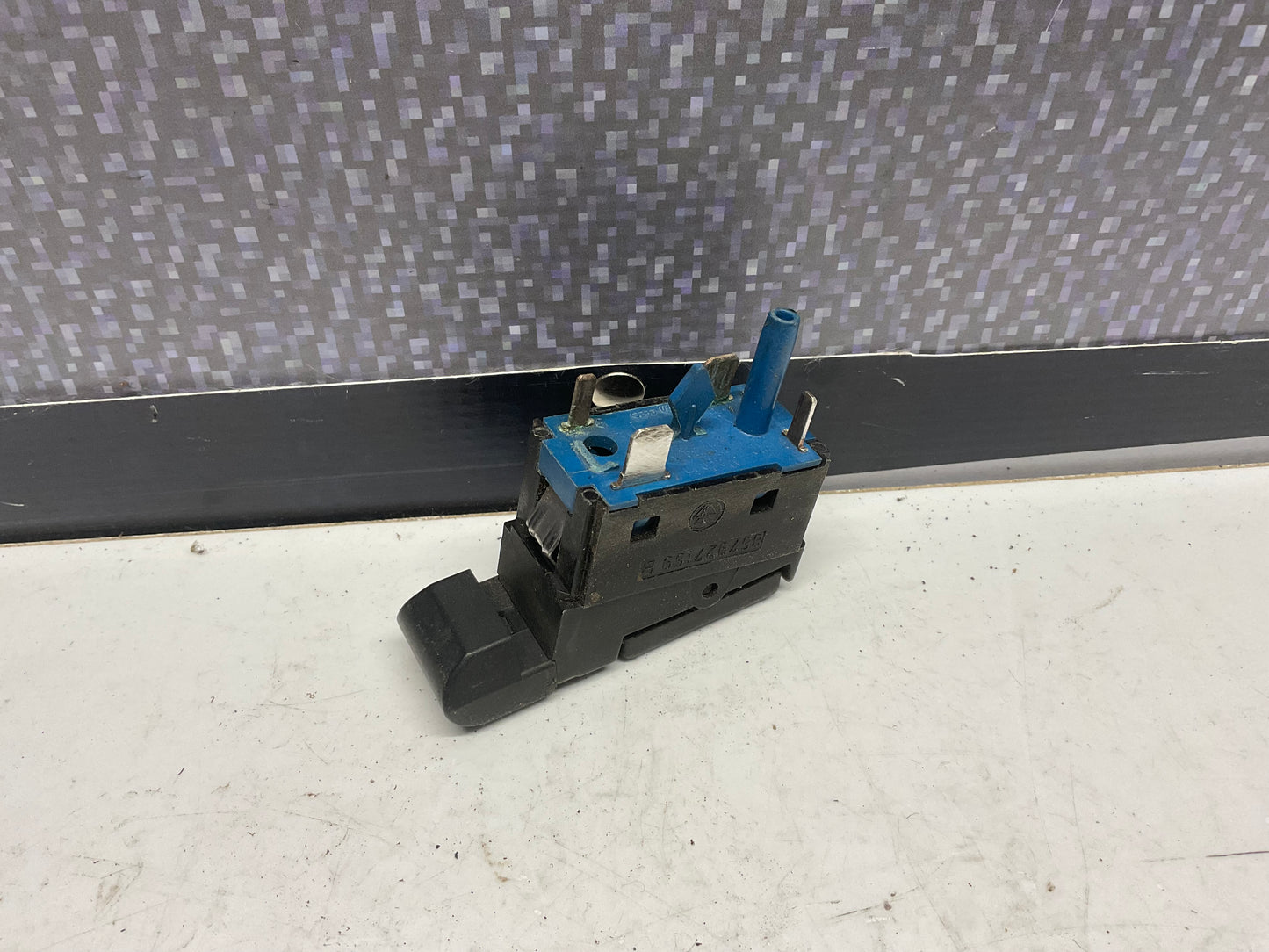 Onboard Computer Console Switch 857927159B B2