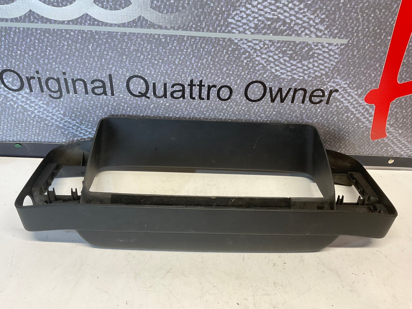 Dashboard Instrument Cluster Trim 857919103 B2