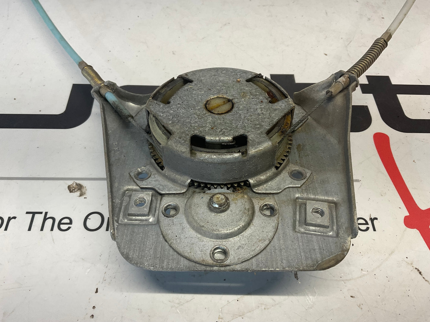 Driver Front Manual Window Regulator Left  813837399B B2
