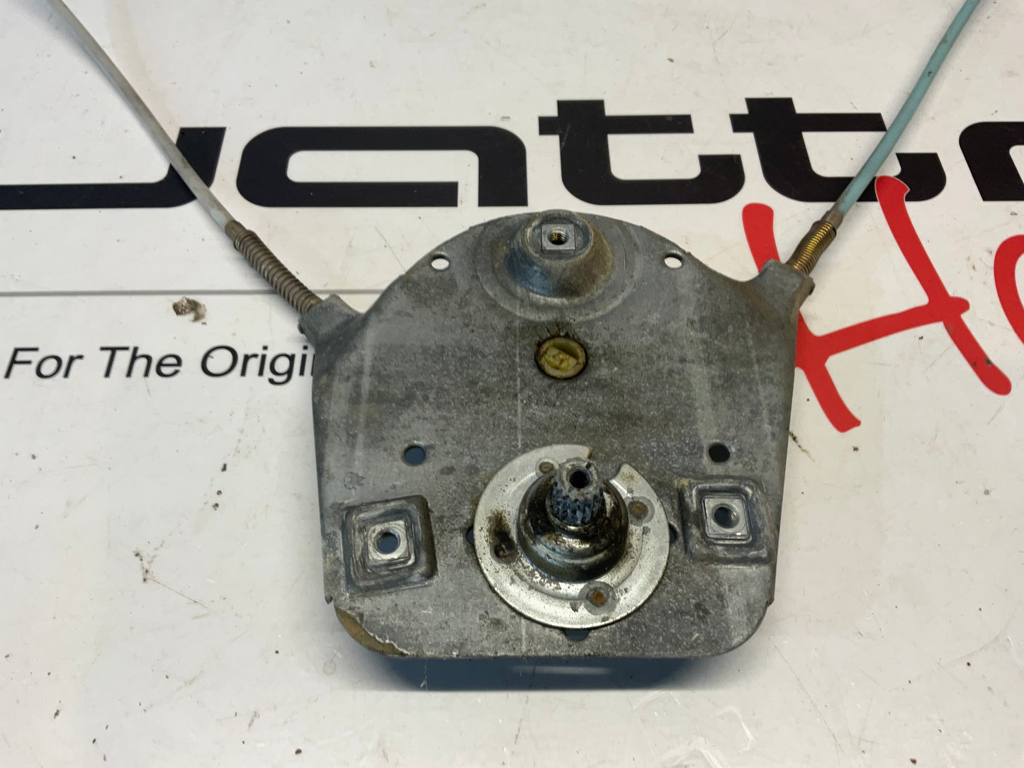 Driver Front Manual Window Regulator Left  813837399B B2