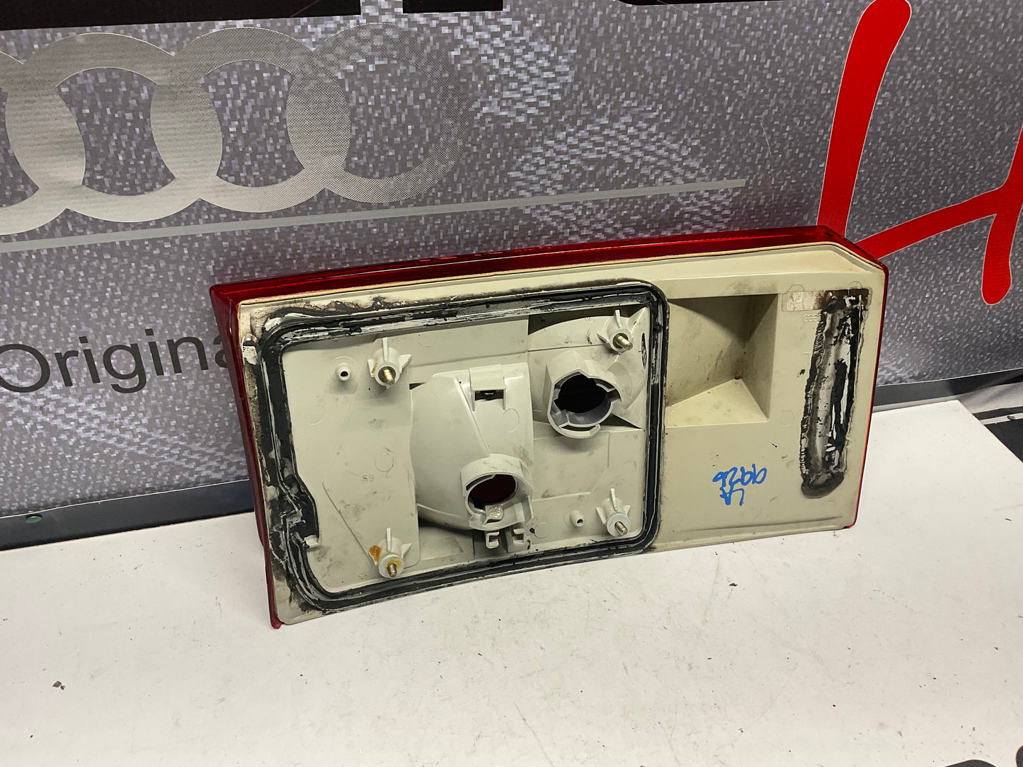 Driver Center Taillight Left 893945225D  B3