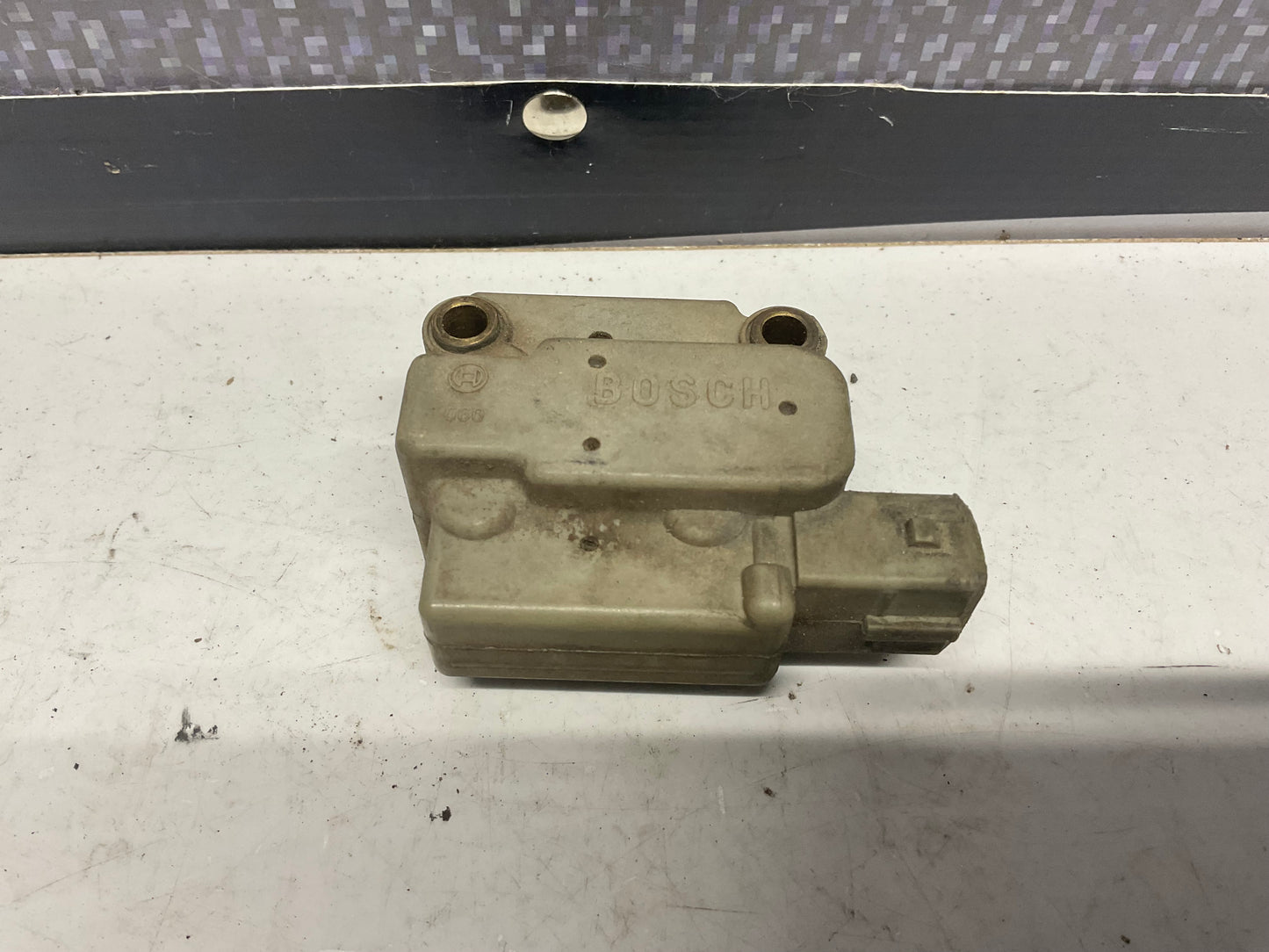 Fuel Pressure Regulator EHA Bosch 034133482