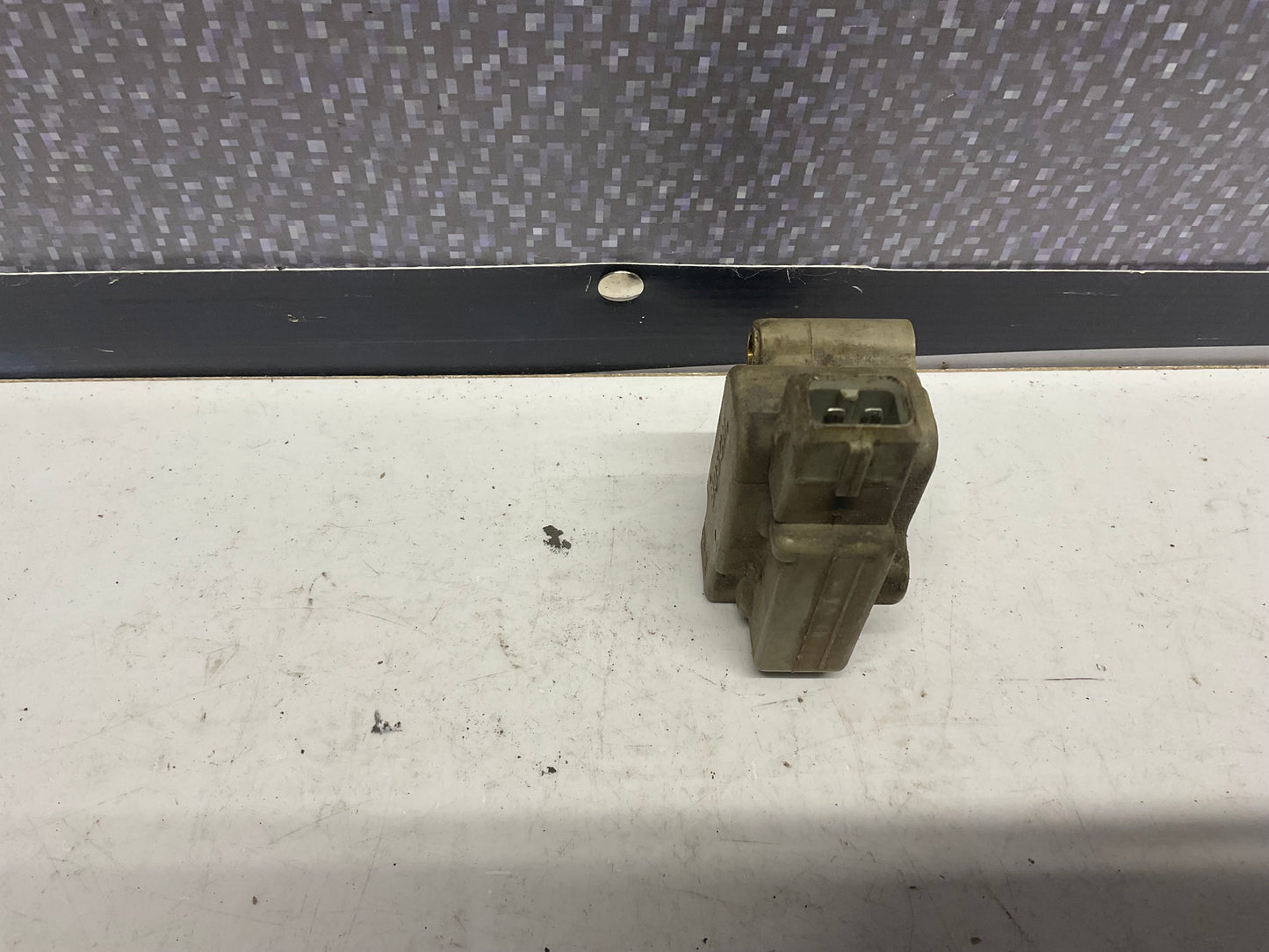 Fuel Pressure Regulator EHA Bosch 034133482