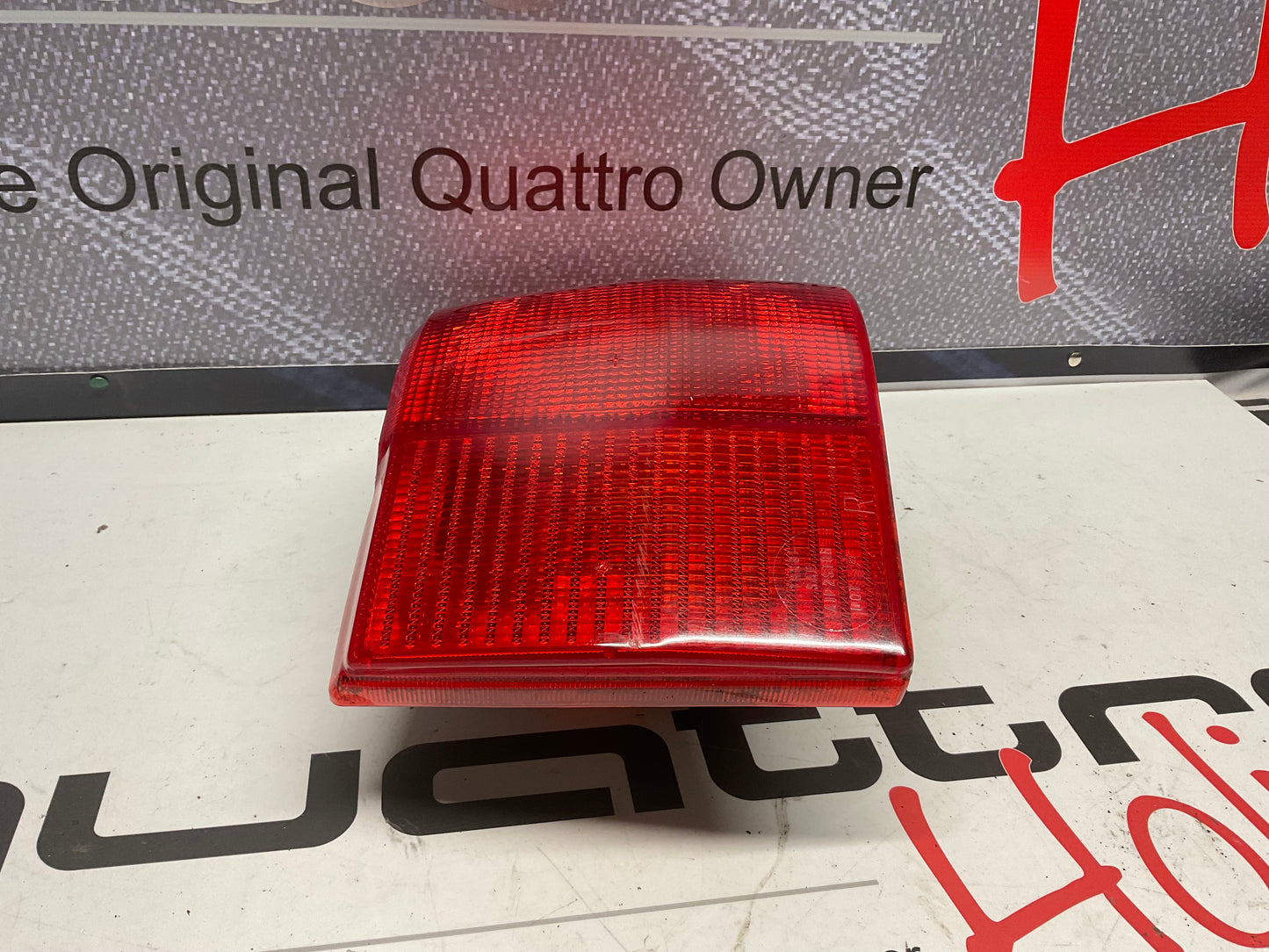 Passenger Taillight Right 893945096A  B3