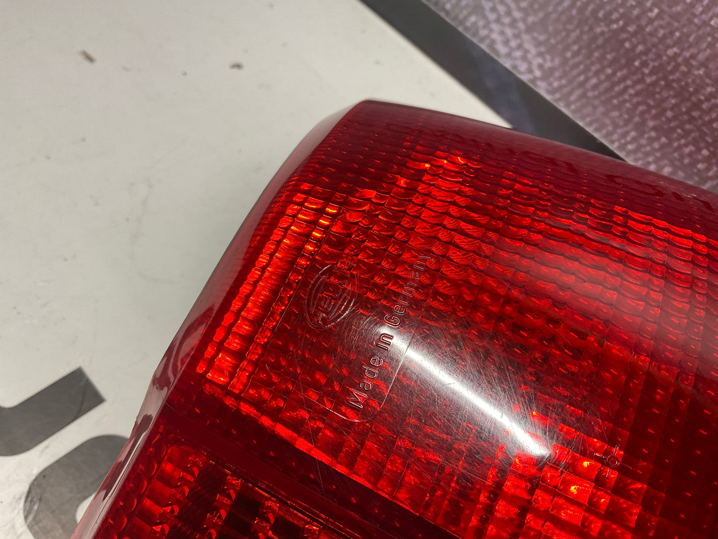 Passenger Taillight Right 893945096A  B3
