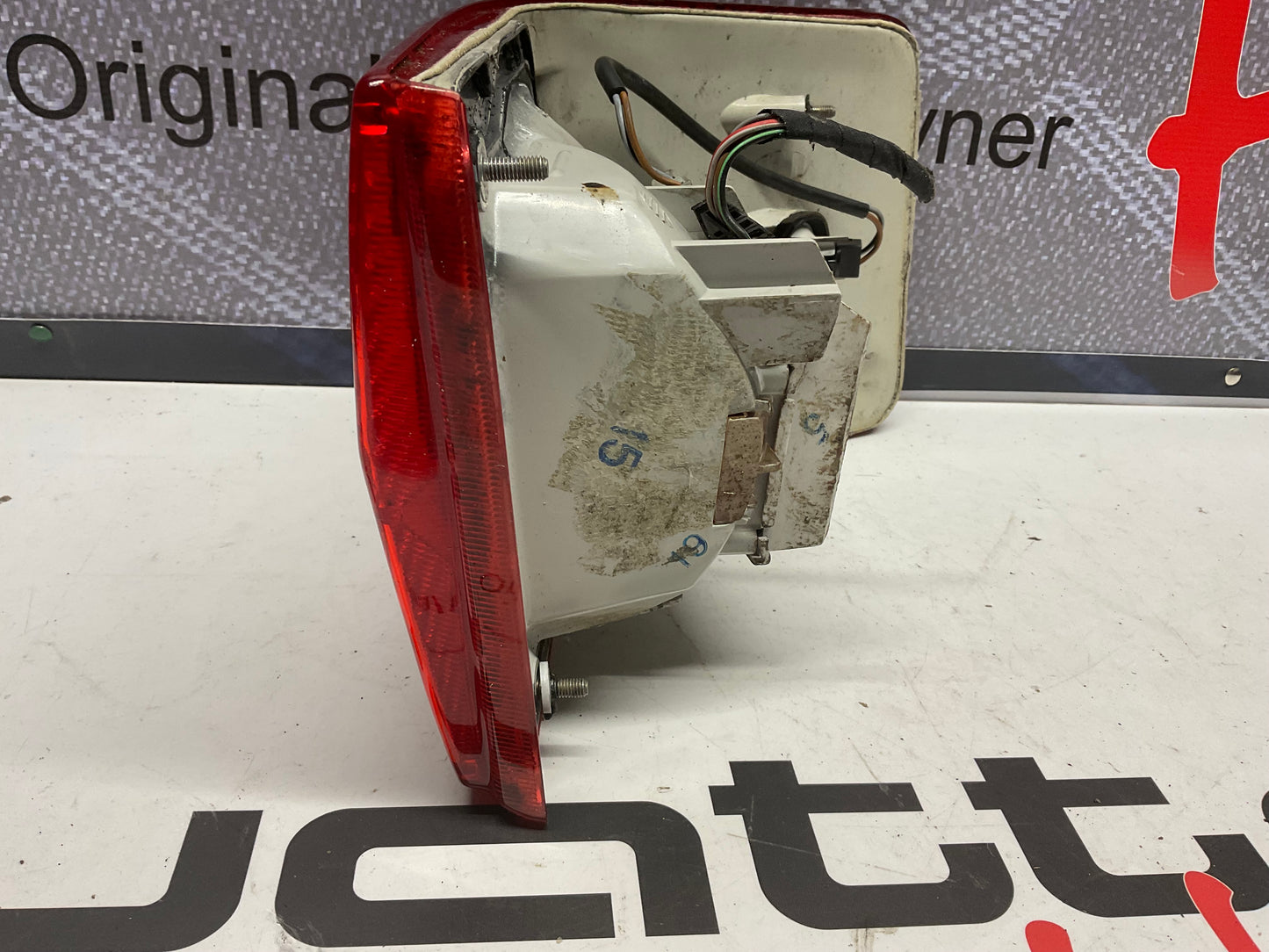 Passenger Taillight Right 893945096A  B3