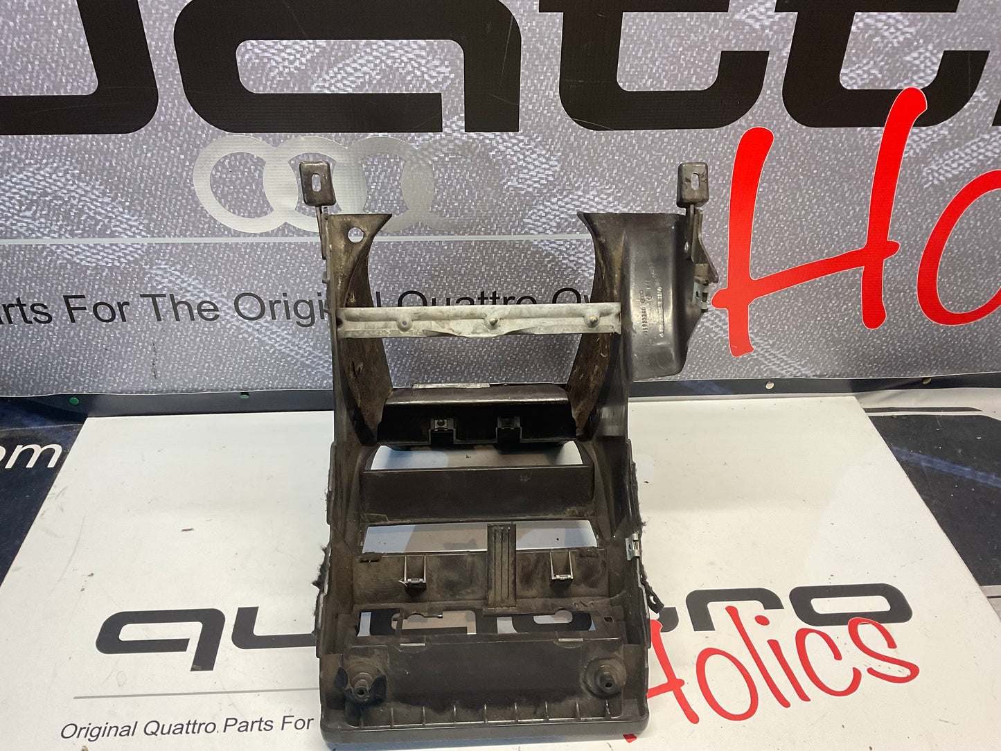 Center Console Brown 4000 Quattro 855863241  B2