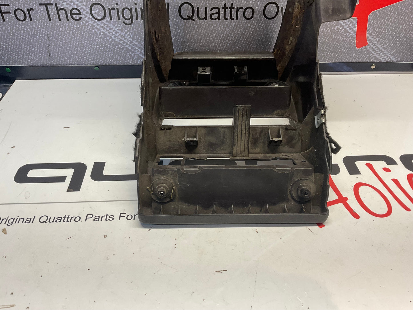 Center Console Brown 4000 Quattro 855863241  B2