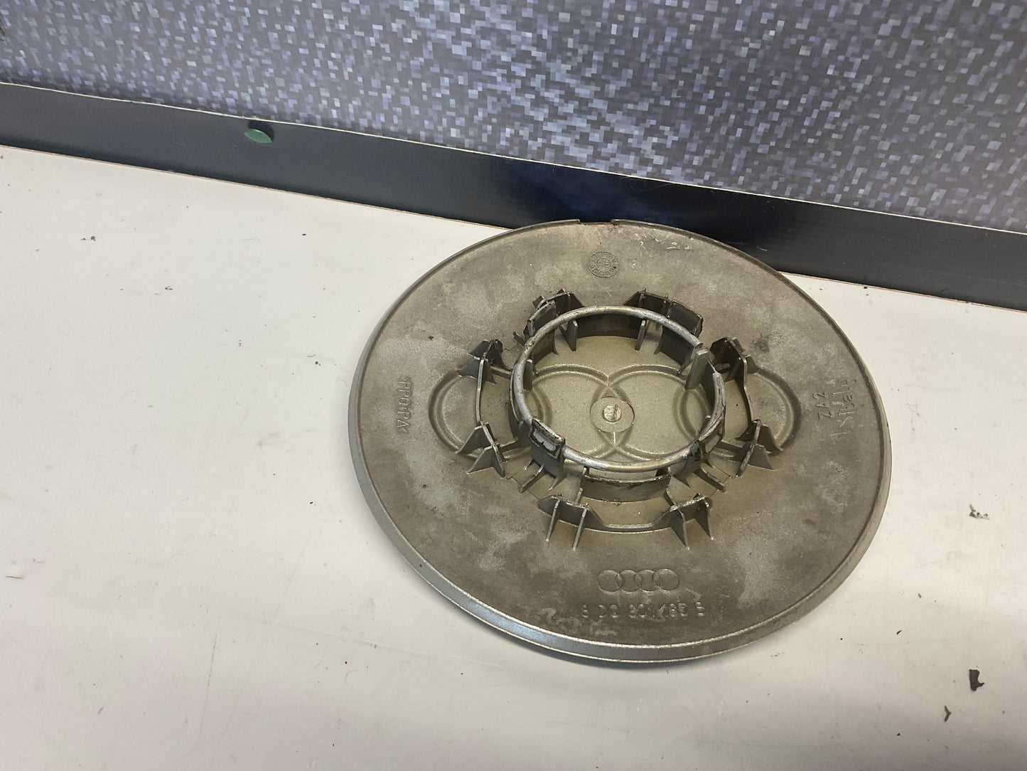 Wheel Lug Cover  8D0801165B