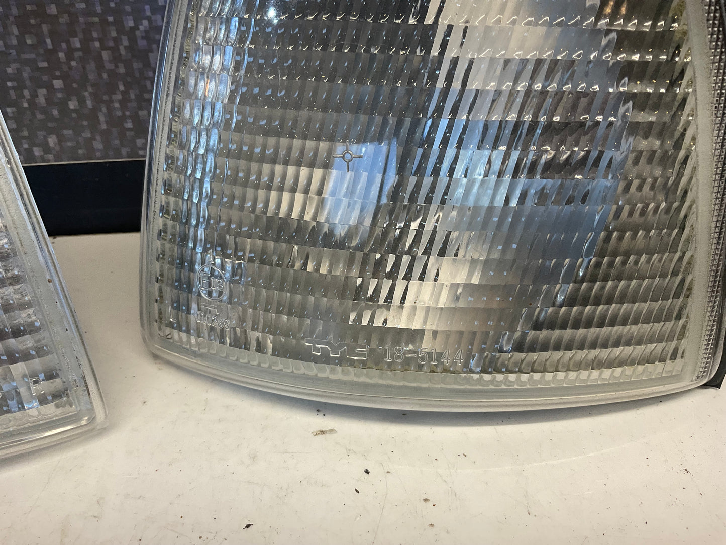 Front Corner Markers Clear Euro NEW 893941625 893941626  B3