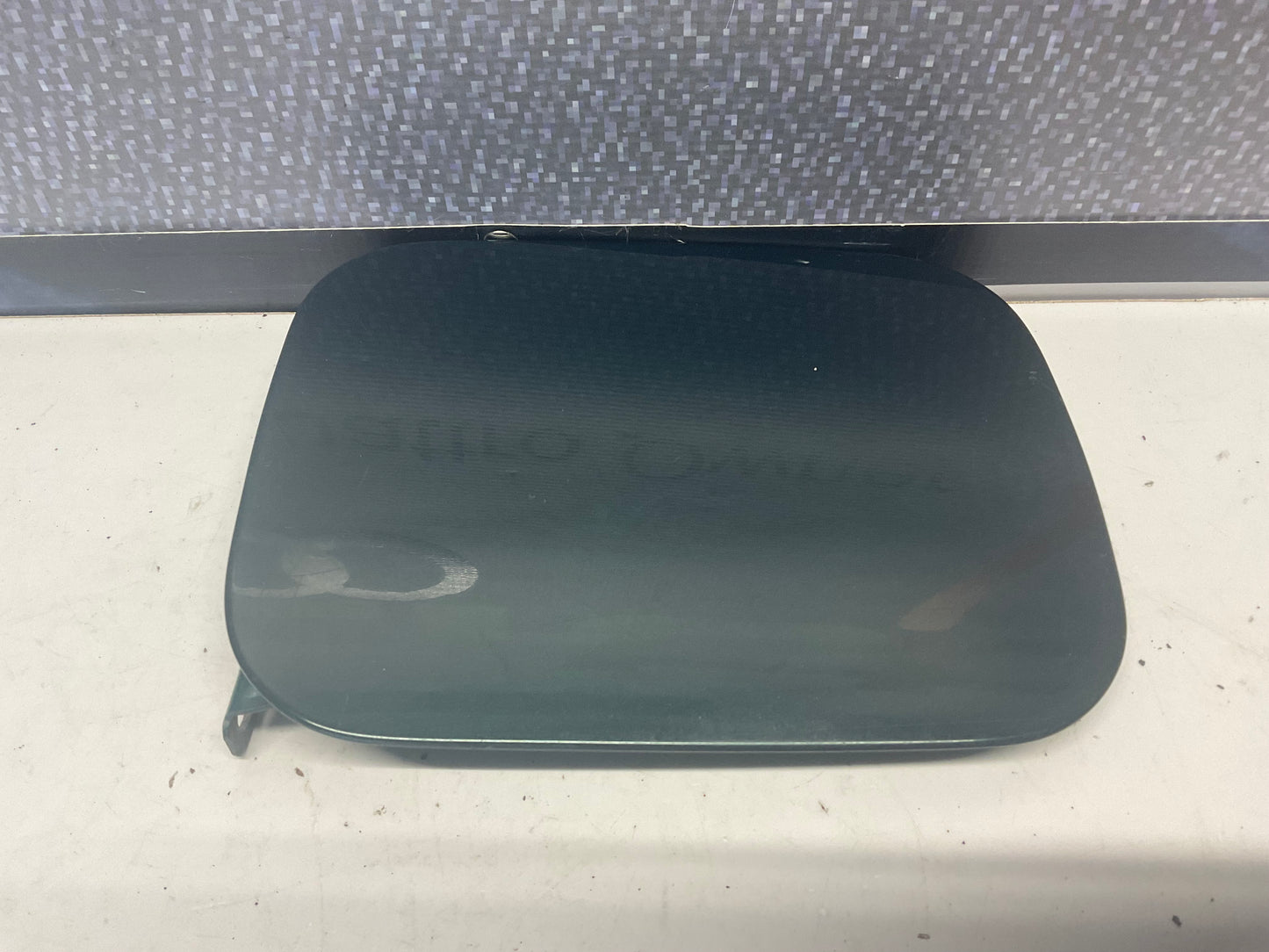 Gas Tank Fill Cover 4A0809905  C4