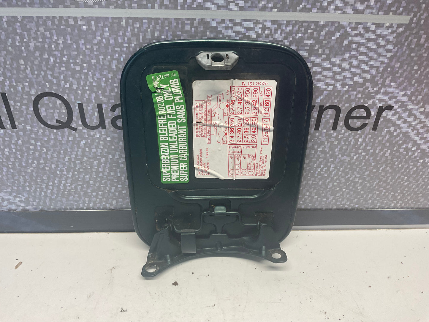 Gas Tank Fill Cover 4A0809905  C4