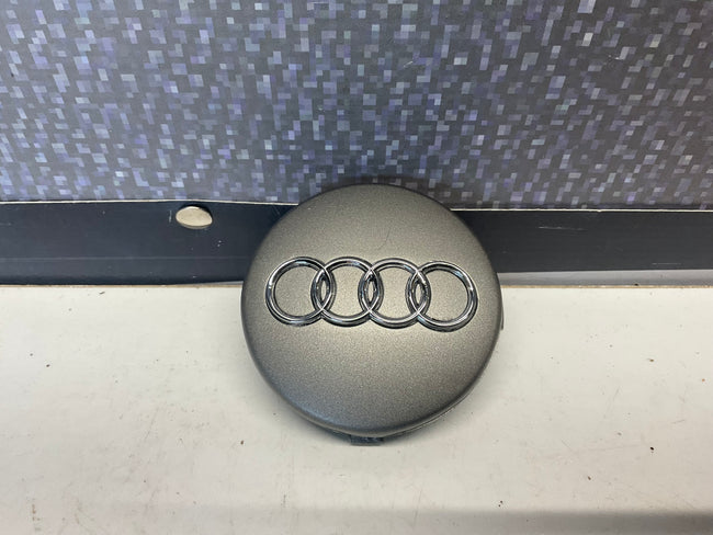 Center Wheel Cap NOS  4B0601170