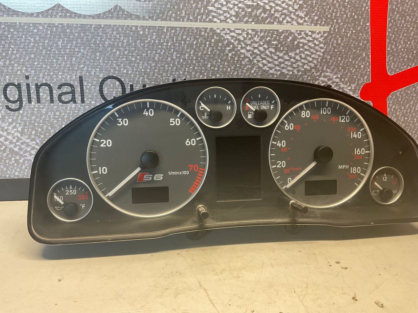 Speedometer / Gauge Cluster 4B0920983GX  C5 S6