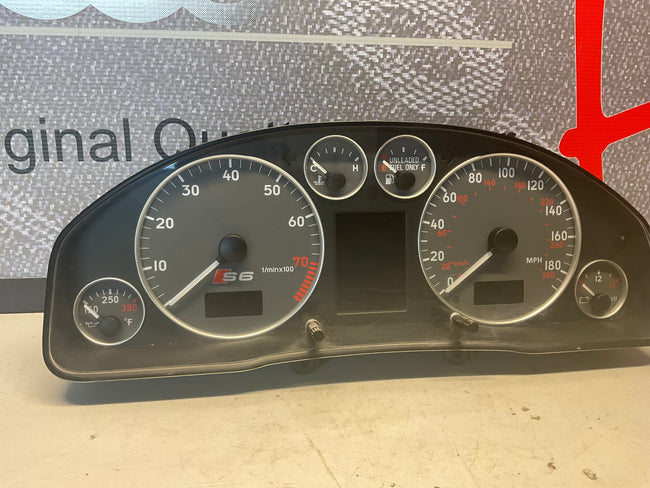 Speedometer / Gauge Cluster 4B0920983GX  C5 S6