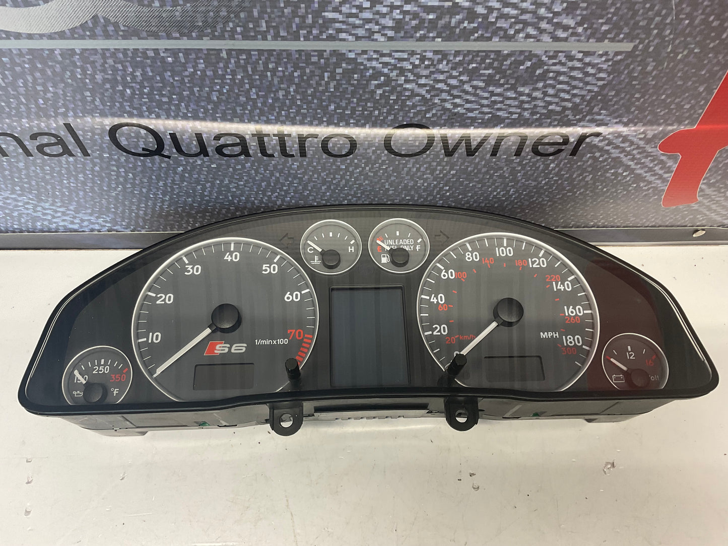 Speedometer / Gauge Cluster 4B0920983GX  C5 S6