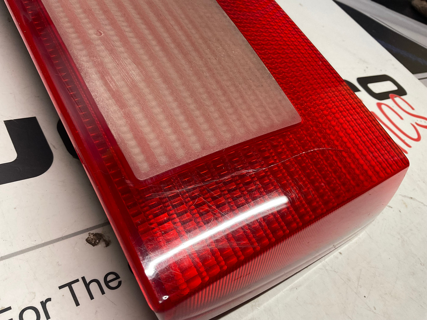 Tail Light Center Panel Left 4A0945093B  C4
