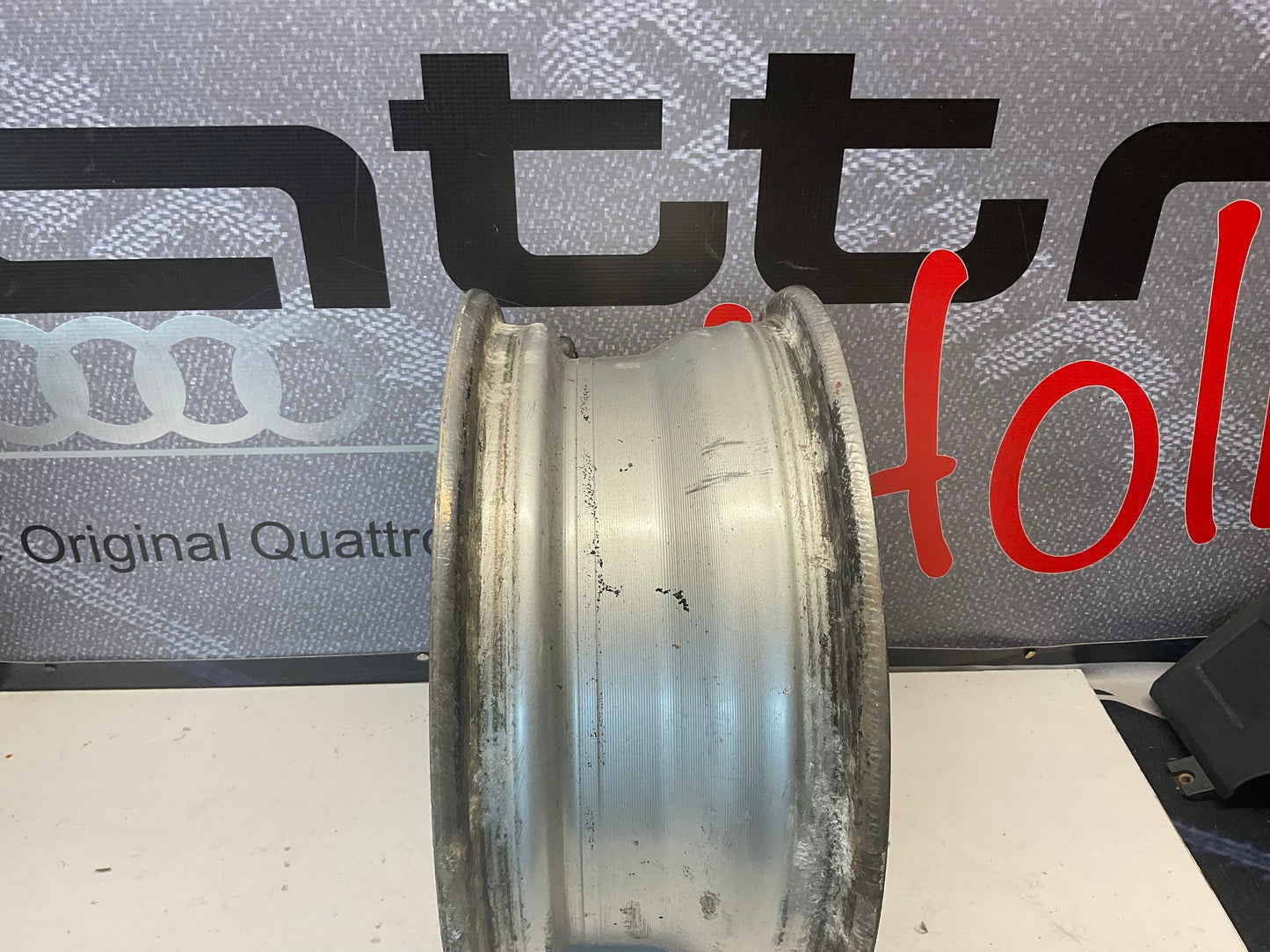 Aluminum Alloy 8 Spoke Wheel 811601025A  B2  4x100