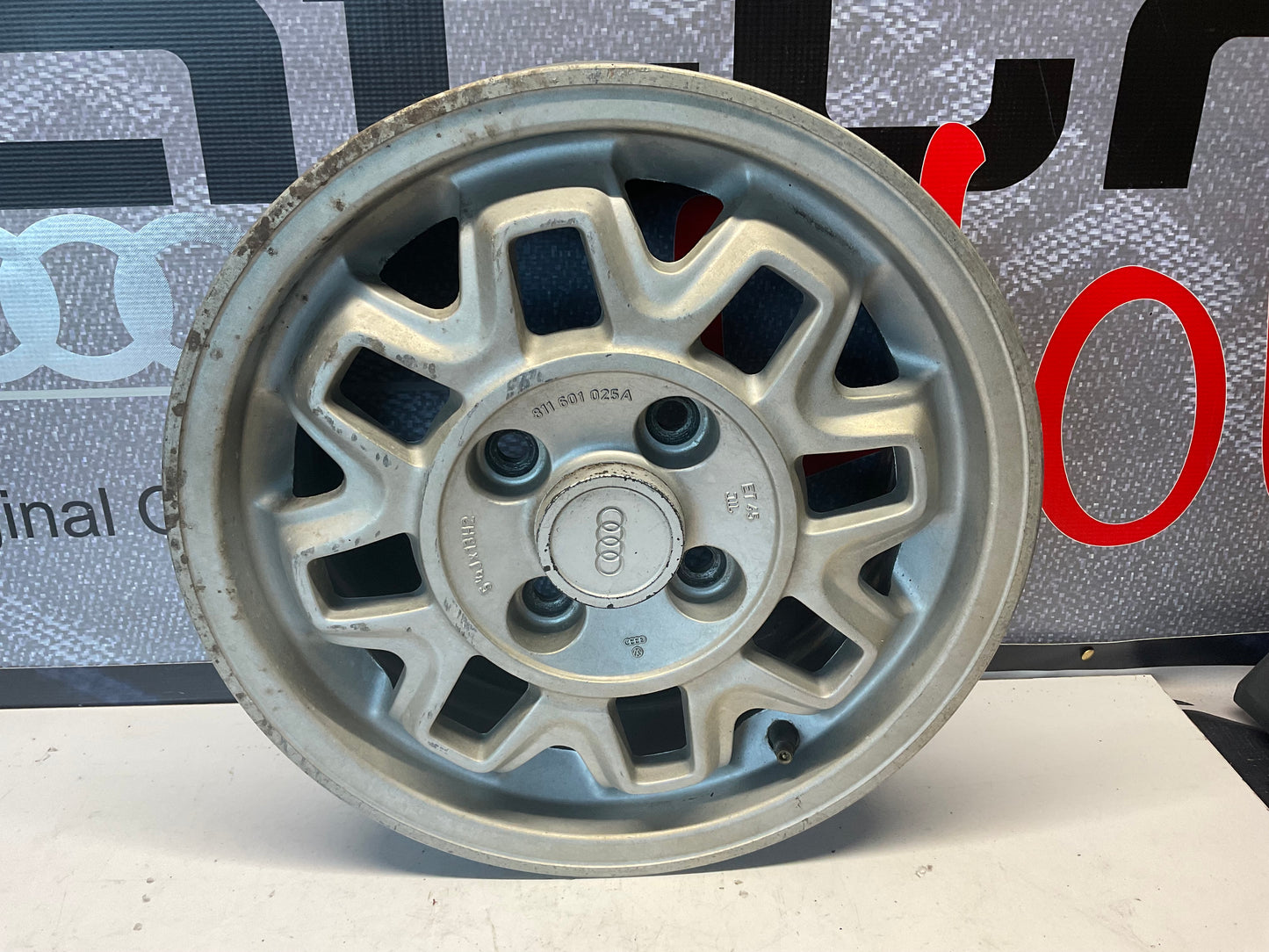 Aluminum Alloy 8 Spoke Wheel 811601025A  B2  4x100