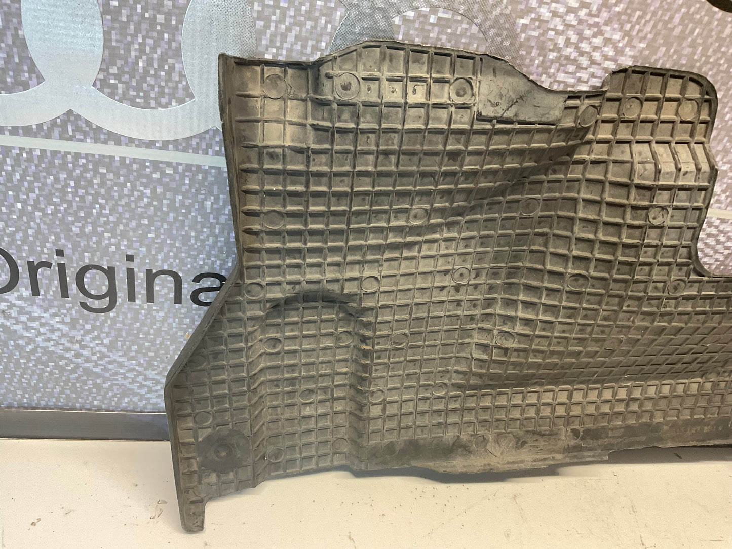 Radiator - AC Condenser Cover 811121293C  B2