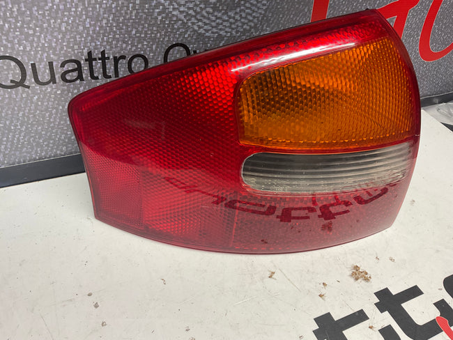 Driver Taillight Left 4B5945095C  C5
