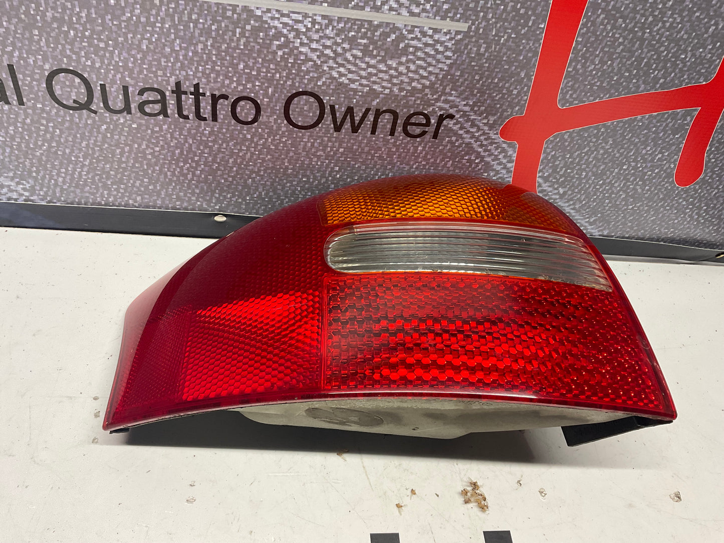 Driver Taillight Left 4B5945095C  C5