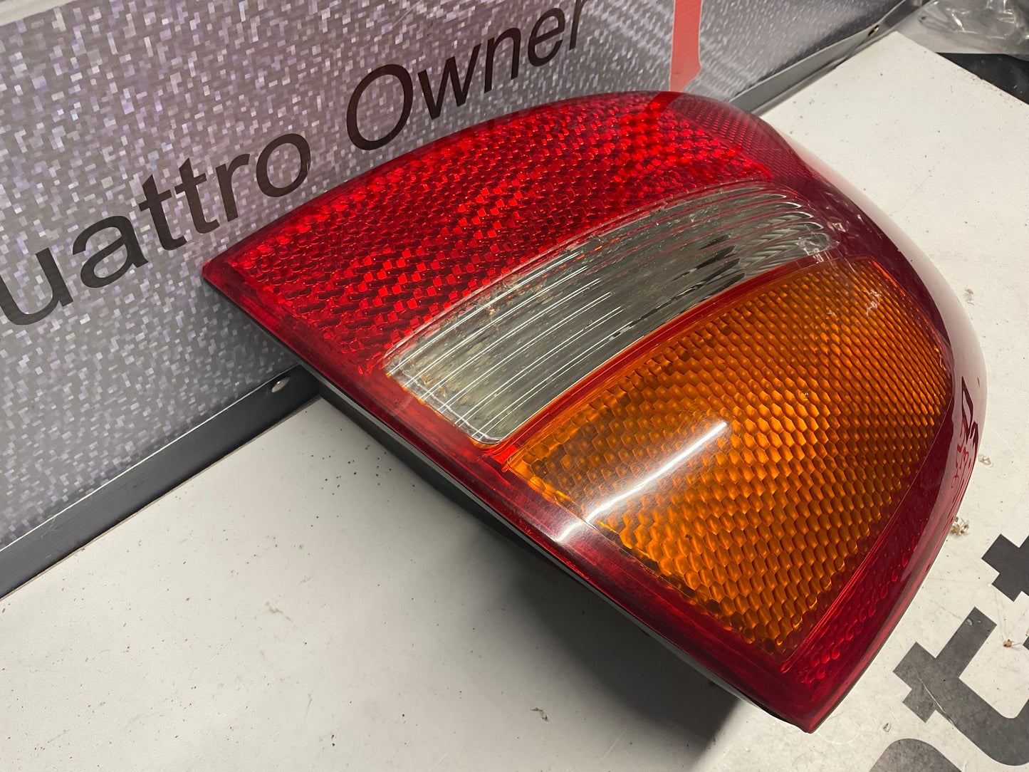 Driver Taillight Left 4B5945095C  C5
