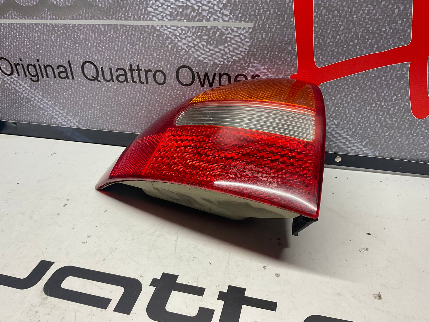 Driver Taillight Left 4B5945095C  C5