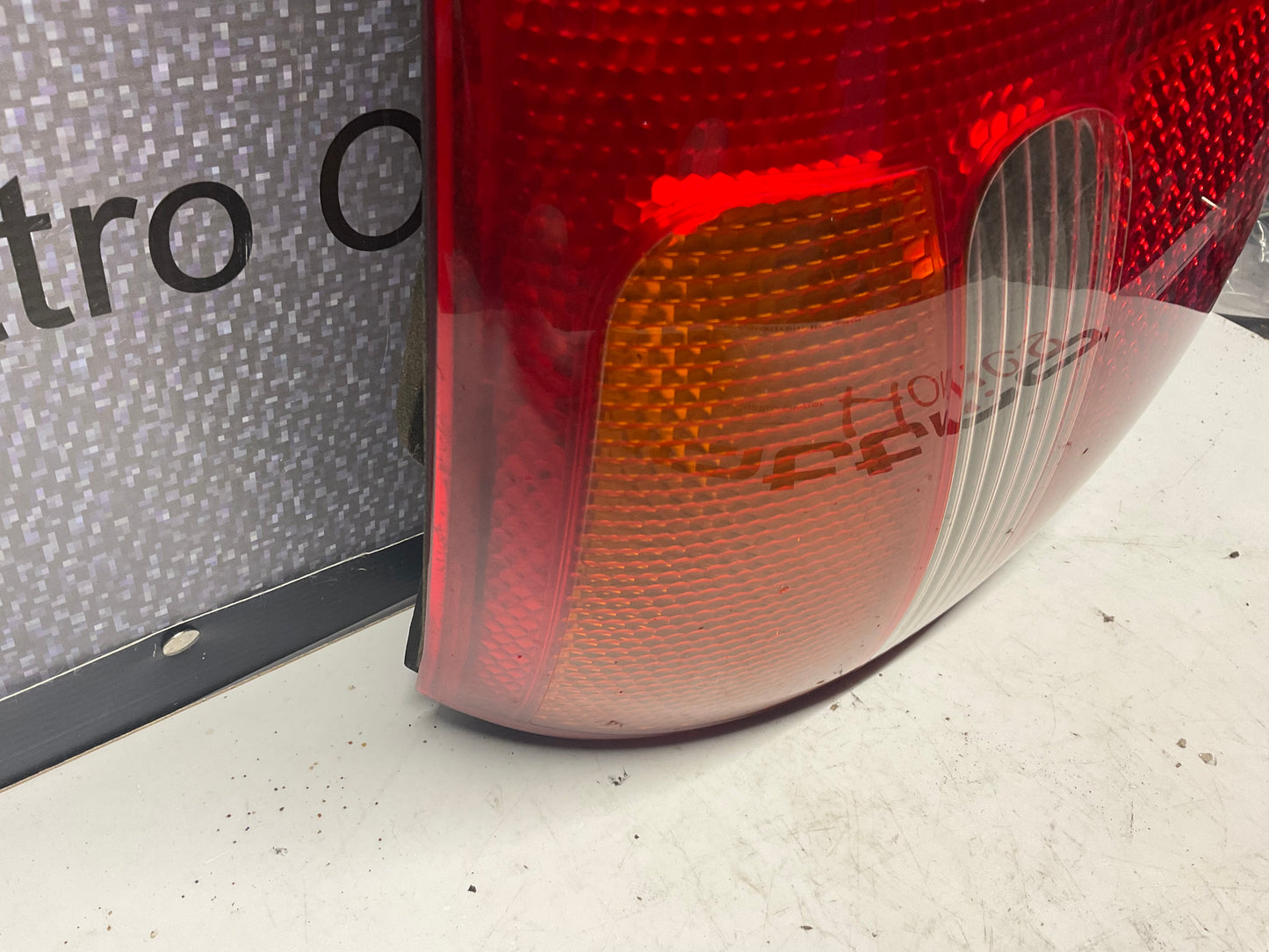 Passenger Taillight Right  4B5945096C  C5